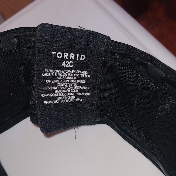 Torrid Bra 42C Black Push Up Strapless Padded Lace Sides Underwire Boning - Picture 5 of 5